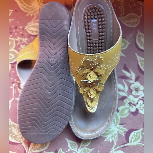 Women’s leather wedge flip flop - Picture 9 of 9